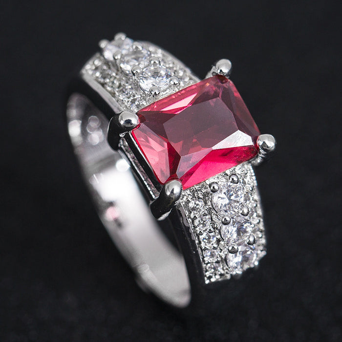 Anillo de piedra preciosa roja