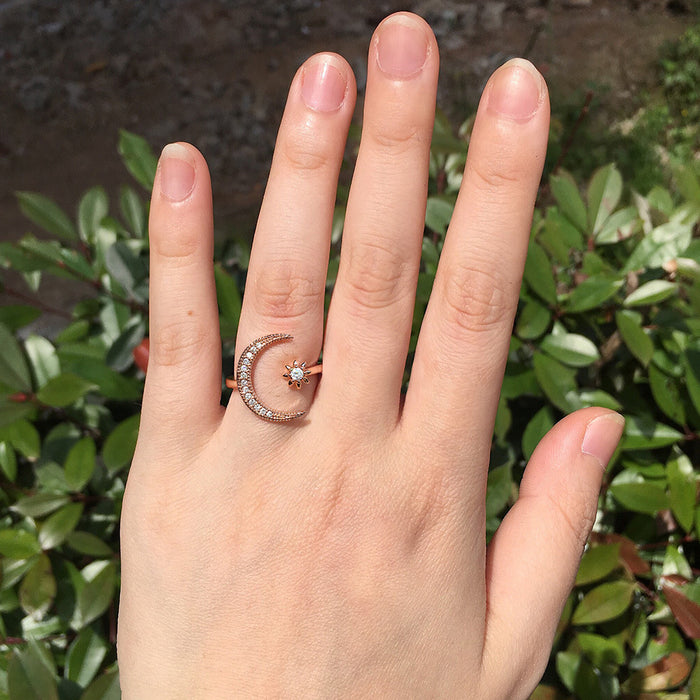 Anillo de compromiso abierto de cobre y oro rosa con forma de media luna