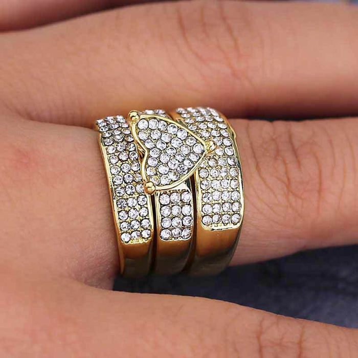 Gold heart couple ring set