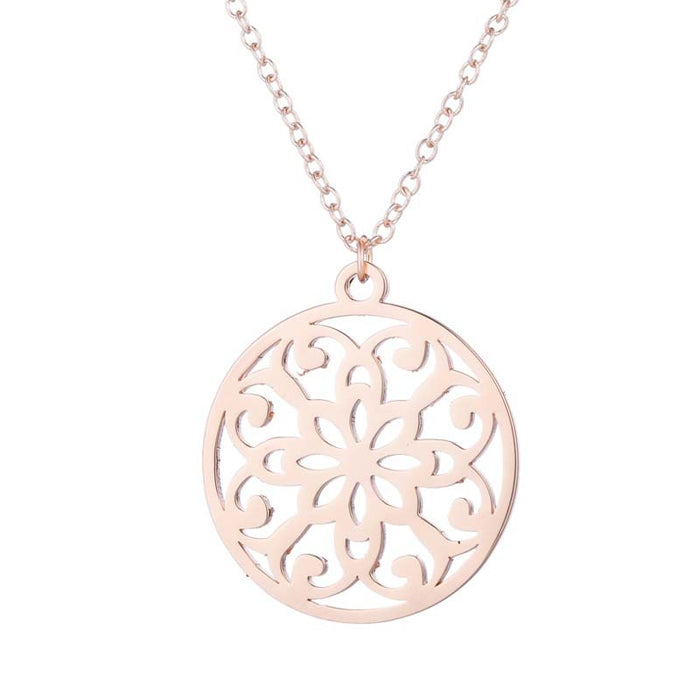 Geometric round pendant necklace, new ins fashion small fresh hollow flower clavicle chain wholesale