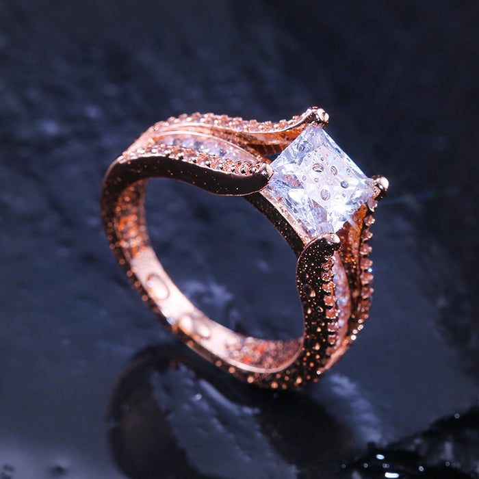 Platinum-plated zircon personalized retro women's ring