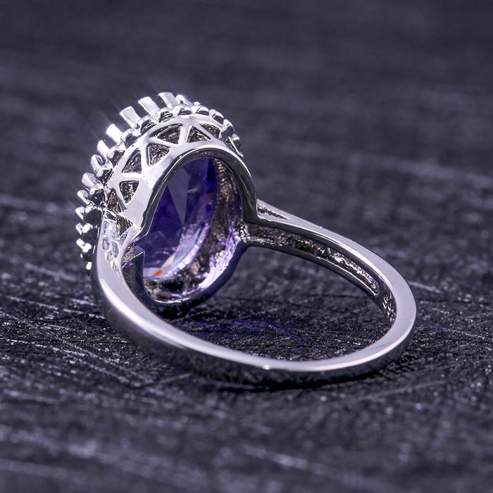 Anillo creativo con circonita morada de gran tamaño