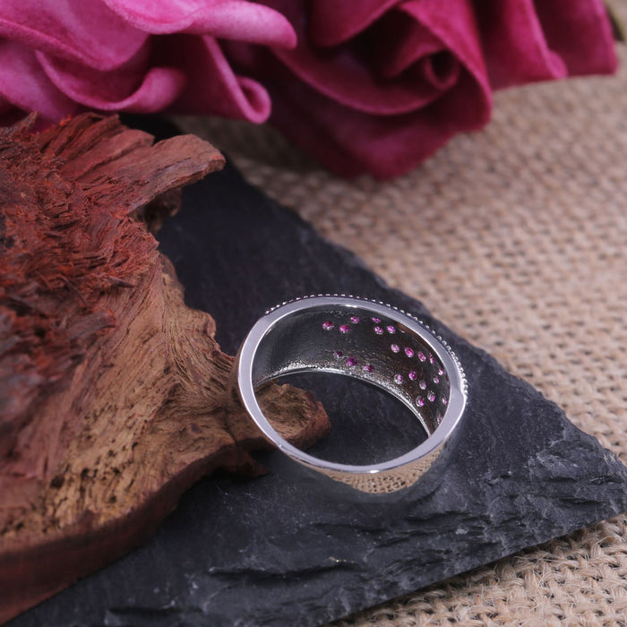 Anillo de mujer popular con incrustaciones de circonitas y ramas creativas