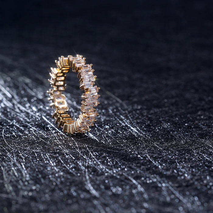 Irregular vertical stripe couple zircon ring