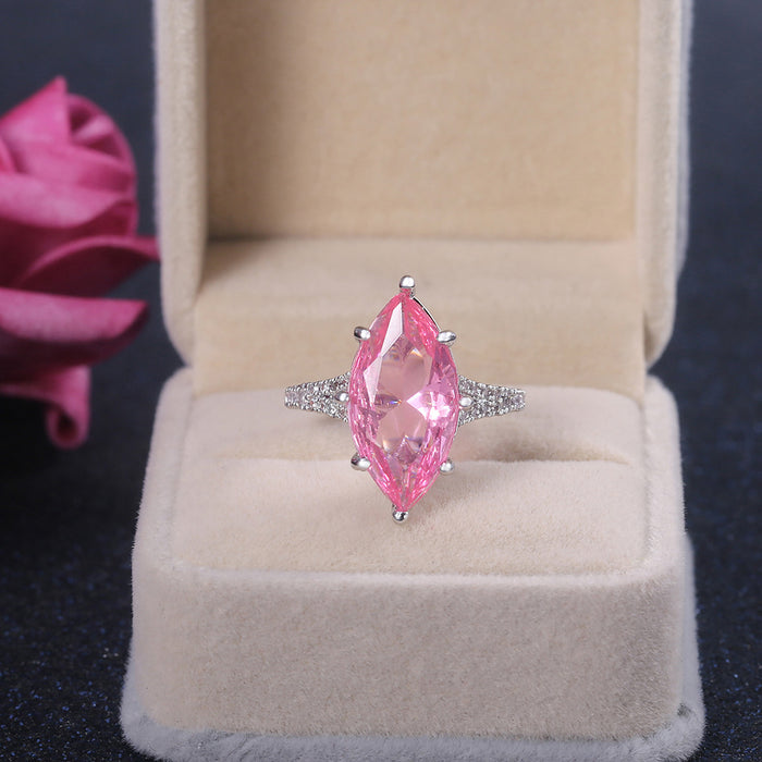 Anillo de circonitas de cristal rosa de gran tamaño en forma de marquesa