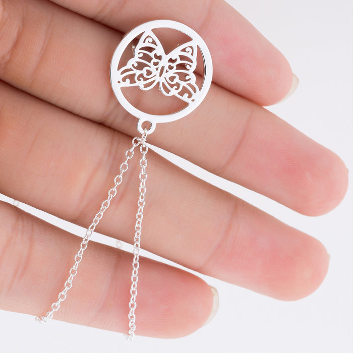 Hollow butterfly necklace, European and American new ins simple and versatile round pendant necklace spot wholesale