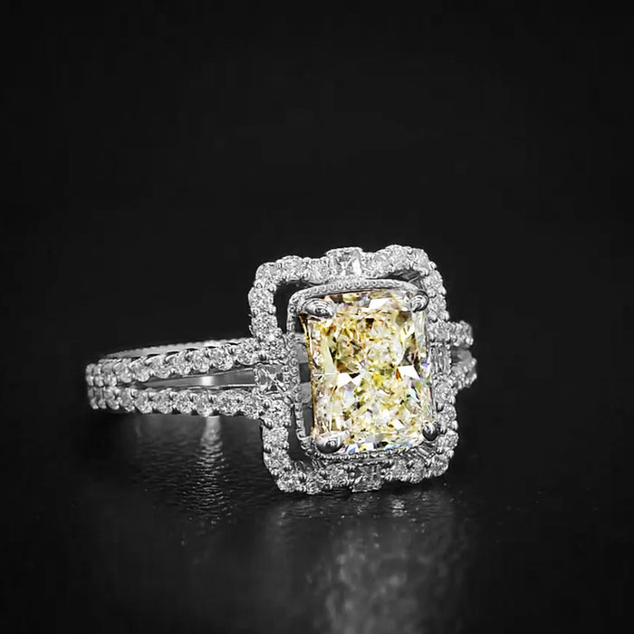 Classic Fashion Hollow Queen Zircon Diamond Ring