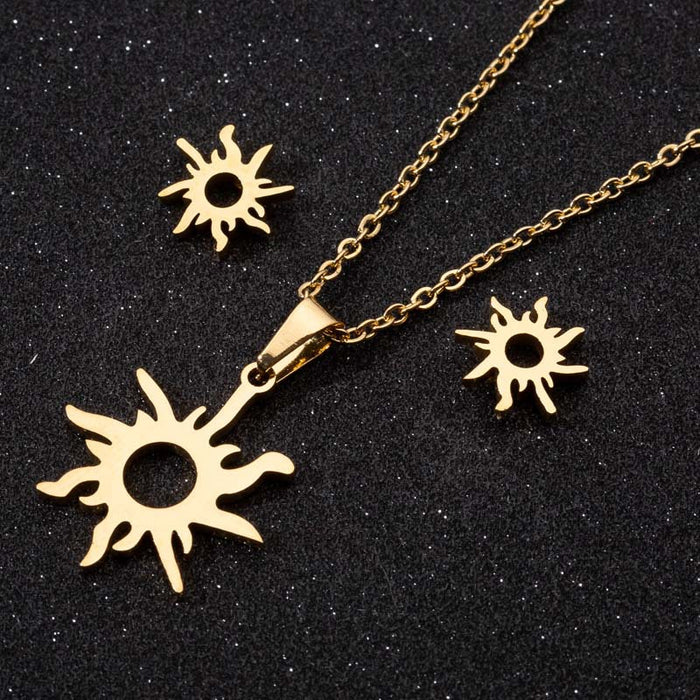 Conjunto de joyas del sistema solar: collar y pendientes con colgante de sol, sencillos y frescos