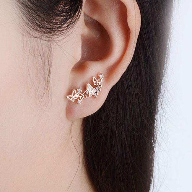 Pequeños pendientes de mariposa de estilo universitario, pendientes de tendencia de moda.