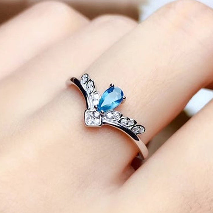 Sky blue zircon V-shaped diamond ring