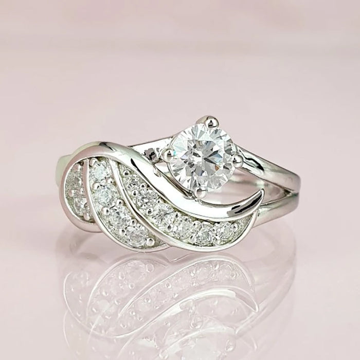 Fashionable OL ladies zircon ring