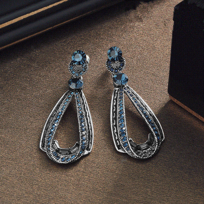 Pendientes de diamantes de moda para mujer.