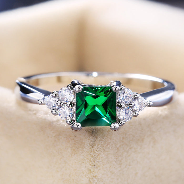 Emerald rings, engagement rings, hot selling jewelry, European and American creative rings