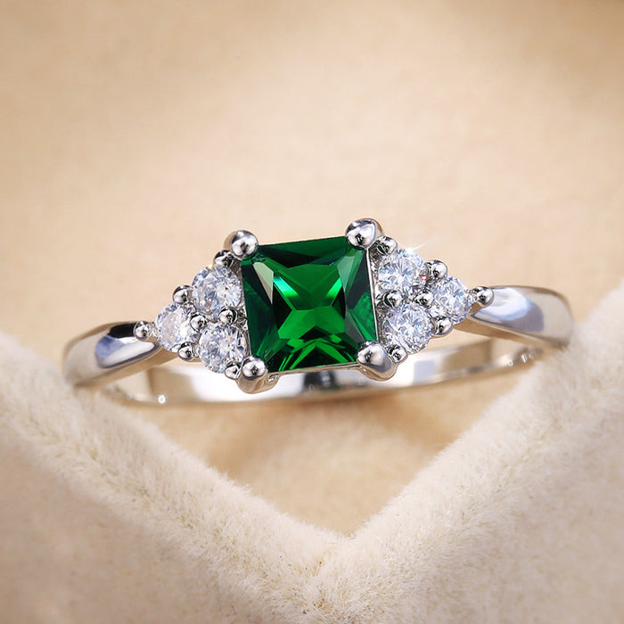 Emerald rings, engagement rings, hot selling jewelry, European and American creative rings