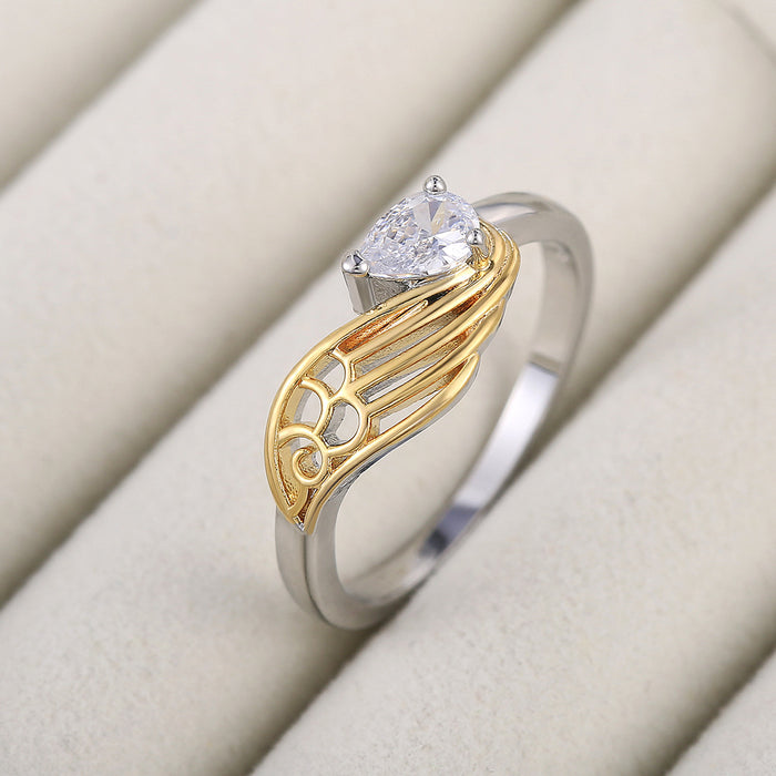 Anillo de mujer con circonitas bicolor bañado en oro