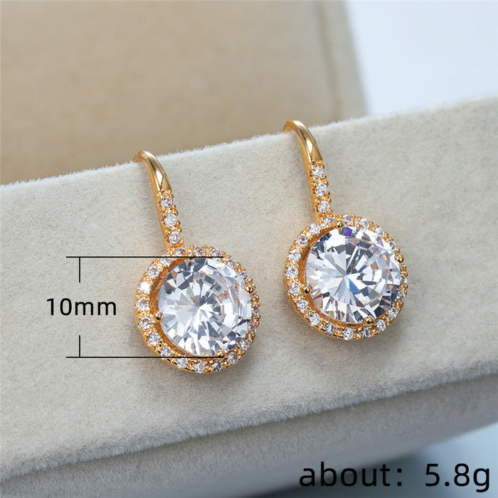 Geometric earrings with micro-zirconia design