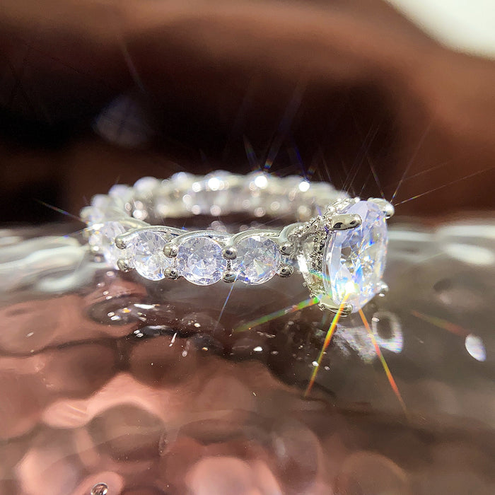 Women's ring with full diamond and zircon