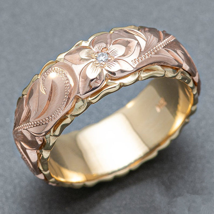 Exquisito anillo de rosa grabado como regalo de boda