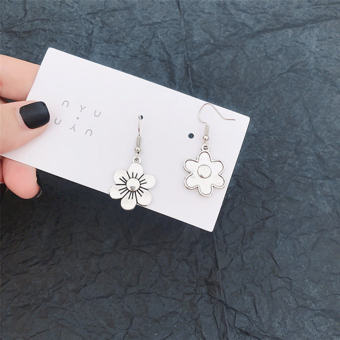 Retro small flower earrings resin earrings simple couple clavicle chain earrings