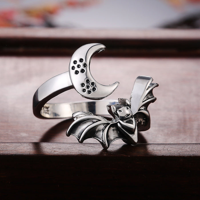 Exquisite vintage moonlit night bat ring for men and women