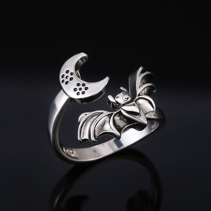 Exquisite vintage moonlit night bat ring for men and women