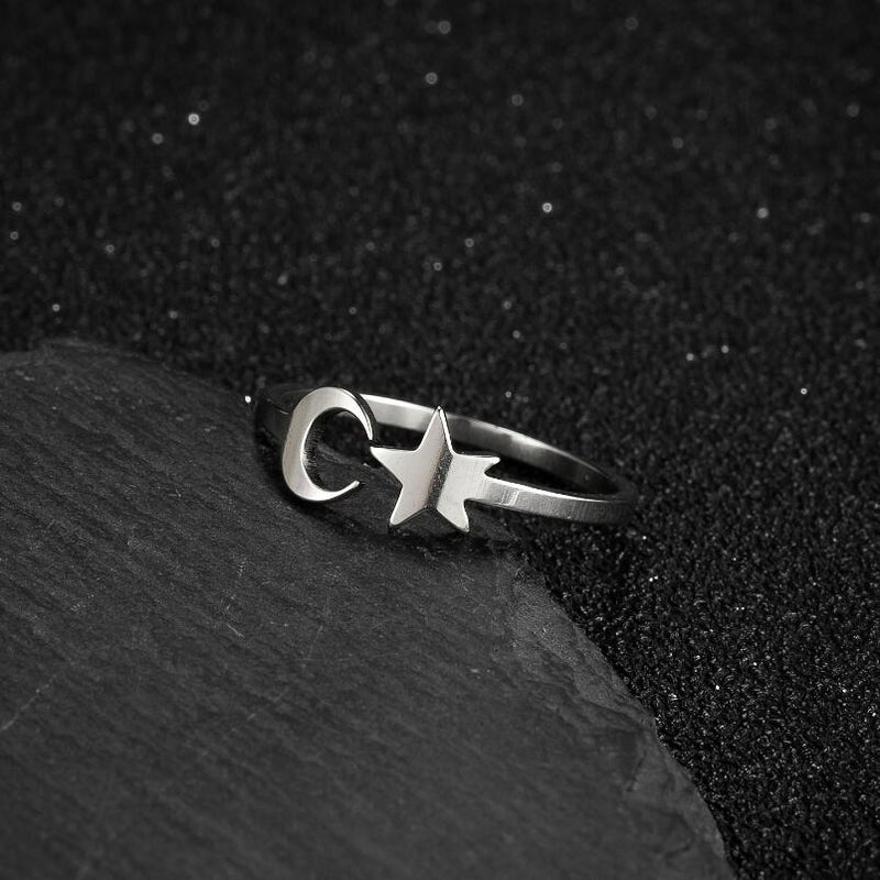 Japanese and Korean sweet star and moon ring, simple and fresh hand jewelry wholesale