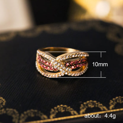 Leaf-shaped geometric line alloy ring with small diamonds