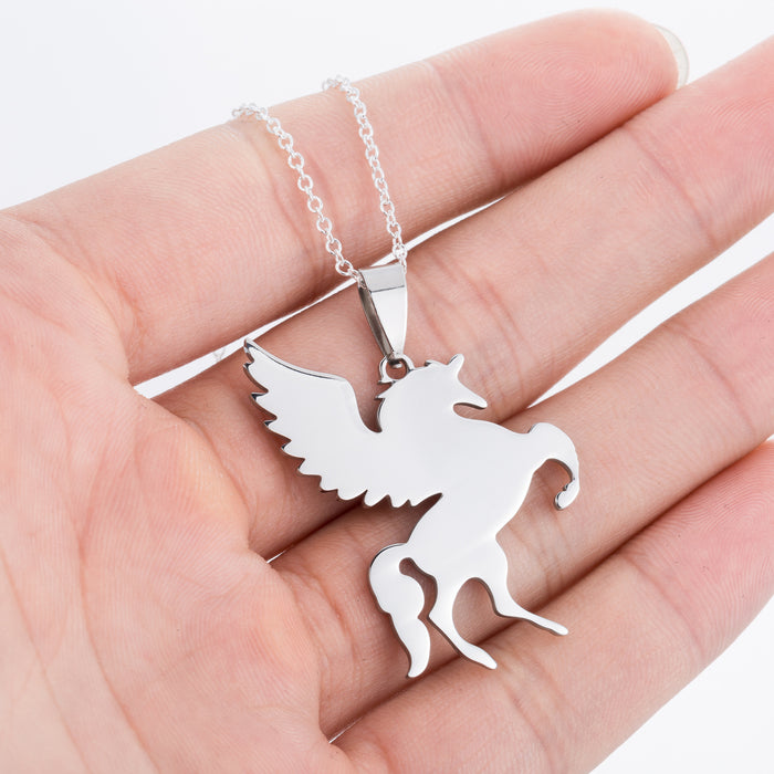 Flying horse necklace, European and American personalized animal pendant women's necklace cross-border direct supply wholesale