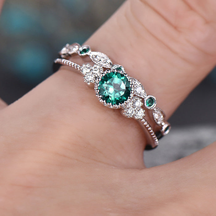 Simple green zircon women's ring