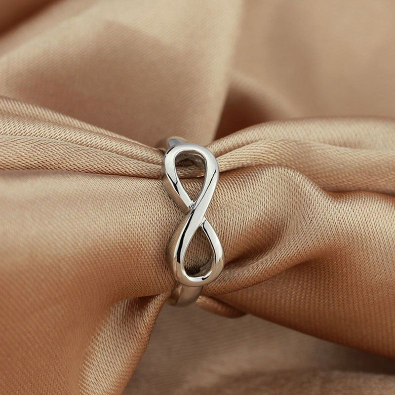Anillo de aleación chapado en plata con forma de 8 creativo simple