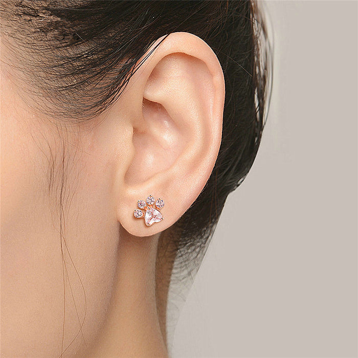 Exquisitos pendientes con forma brillante.