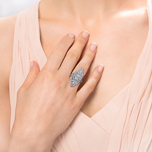 Anillo de circonita de estilo étnico para mujer con exquisito diseño floral.