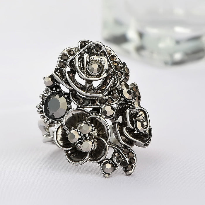 Fashionable colorful zircon ring