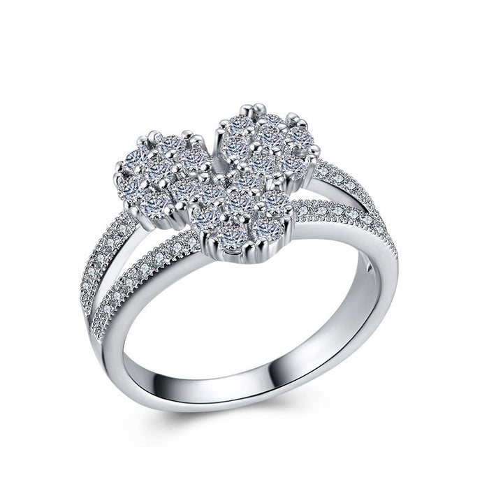 Luxury diamond ring