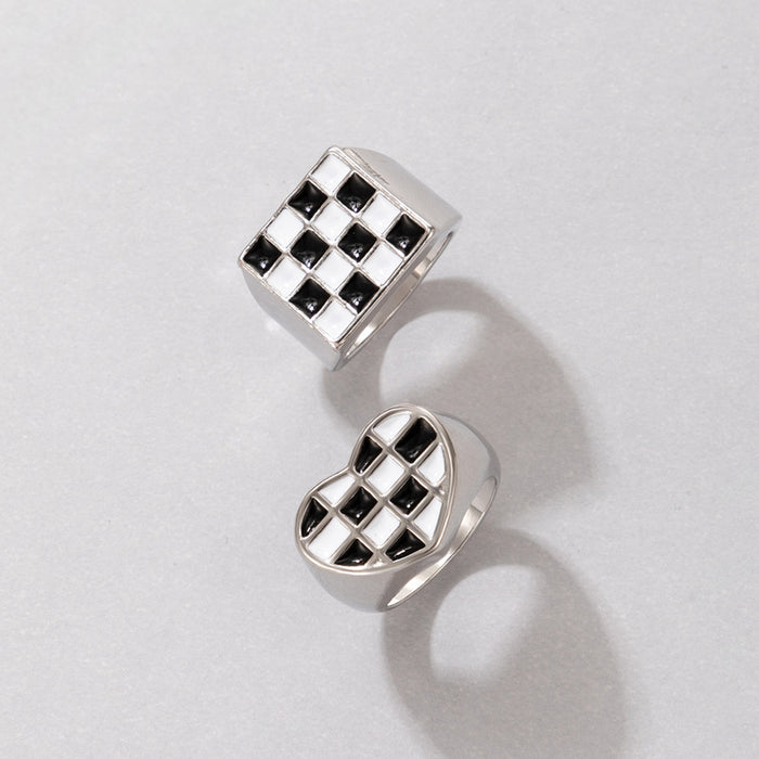 Black and white checkerboard heart geometric ring 2-piece set