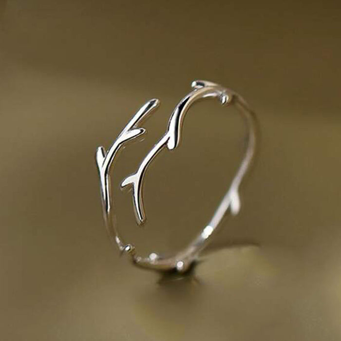 Simple tree branch single ring for women