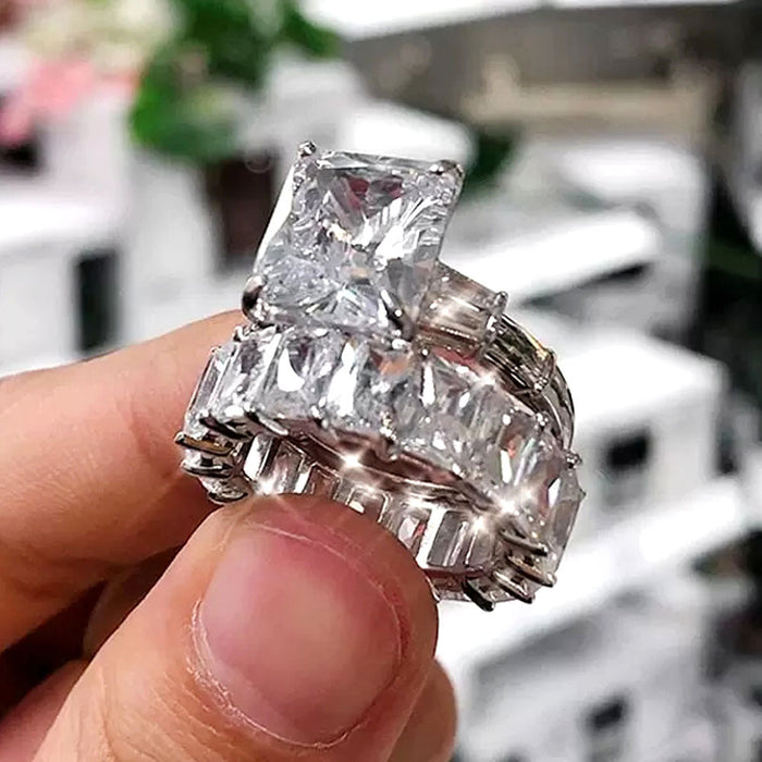 Leaf vine ring imitation sapphire design