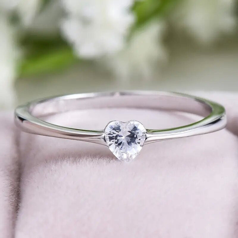 Anillo de pareja en forma de corazón, anillo en forma de corazón súper brillante para mujer