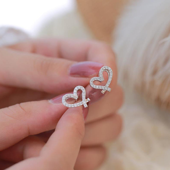 Heart-shaped earrings full of diamonds sweet girl heart earrings