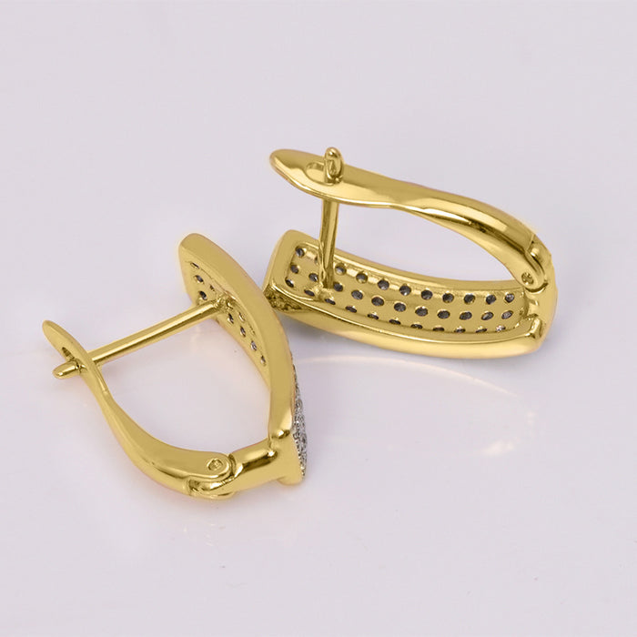 High-end heart-shaped earrings, cool and light luxury earrings