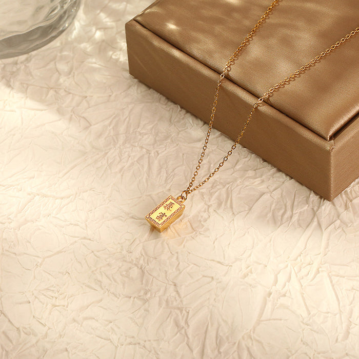 Small gold brick clavicle necklace, niche simple temperament necklace