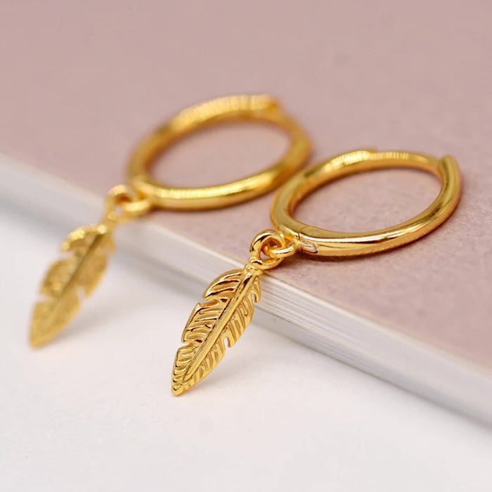 Feather texture earrings