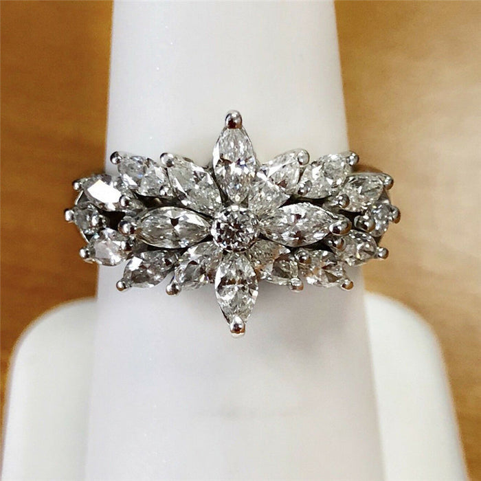 Anillo de diamantes lleno de circonitas y flores para mujer, joyería de lujo exquisita y ligera