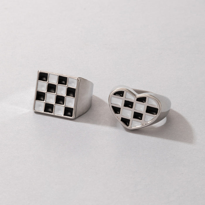 Black and white checkerboard heart geometric ring 2-piece set