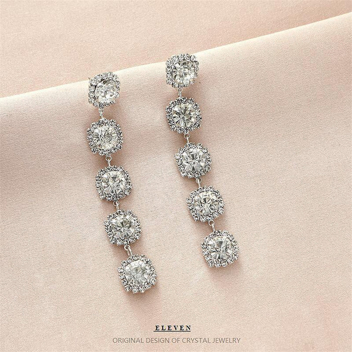 Minimalist Rhinestone Earrings - Stylish and Versatile Jewelry for Women