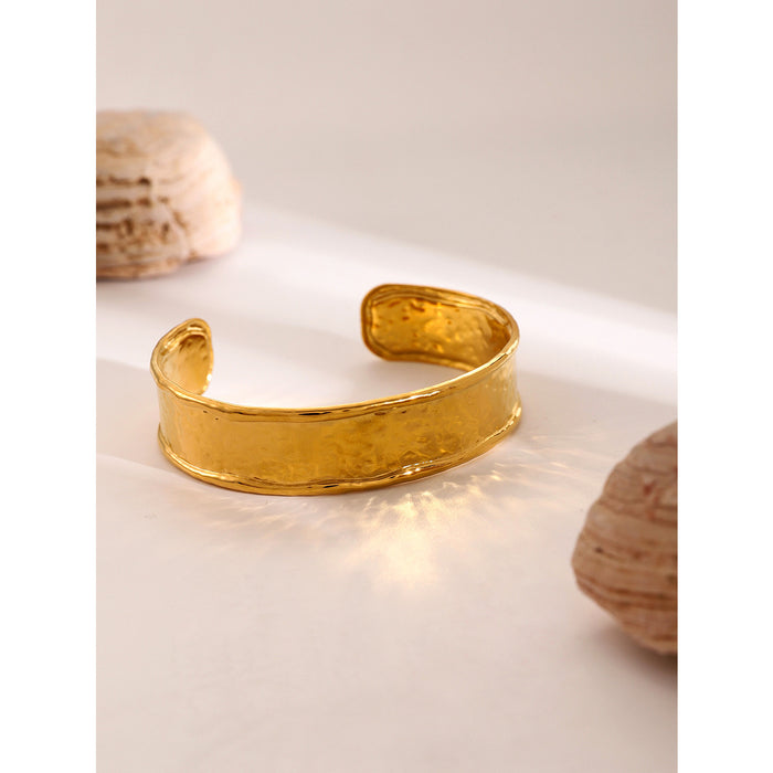 18K Gold Plated Stainless Steel Wide Hammered Cuff Bracelet - Minimalist Design High-End Jewelry