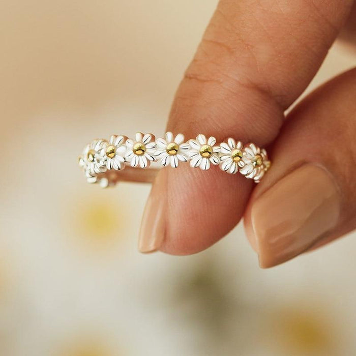 Small daisy flower ring summer two-color floral ring