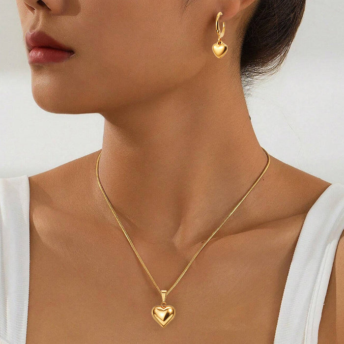 Wholesale stainless steel and titanium steel heart-shaped red necklaces