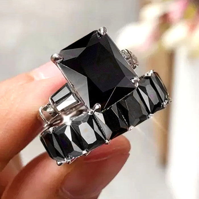 Leaf vine ring imitation sapphire design