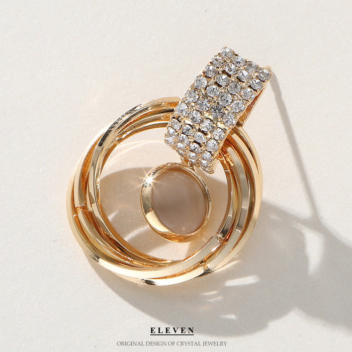 Vintage Geometric Earrings - Trendy and Sophisticated Statement Jewelry for Women